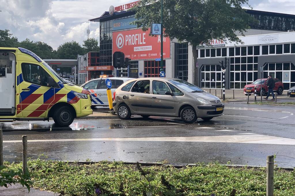 Persoon aangehouden bij verkeersongeval