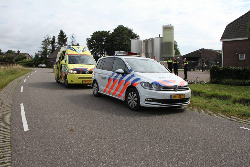 Wielrenner gewond bij botsing met vrachtwagen