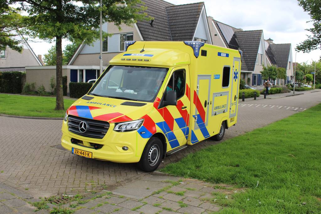Huisdier gered bij woningbrand, bewoner gewond