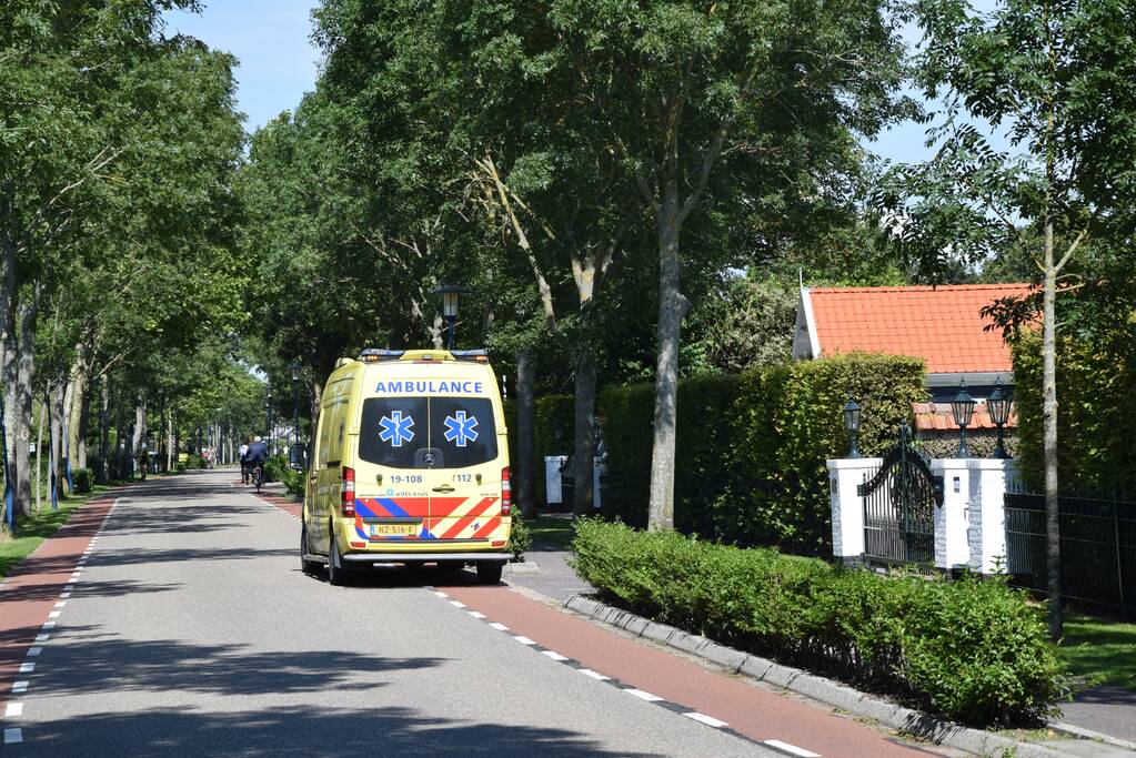 Twee personenwagens in botsing na voorrangsfout
