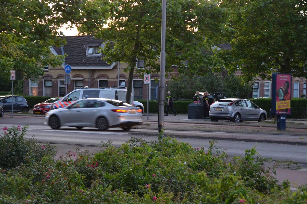 Politie lost meerdere schoten tijdens zoektocht naar man met vuurwapen