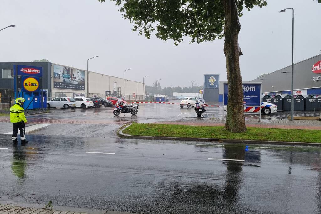 Terrein supermarkten ontruimd