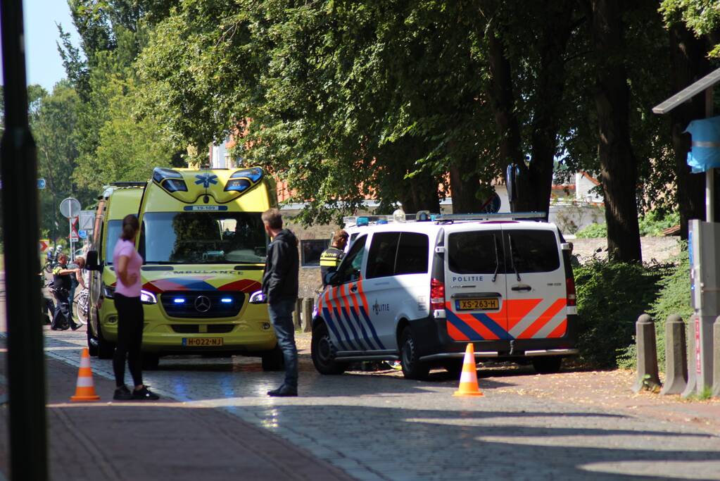 Veel hulpdiensten op de been na incident naast politiebureau