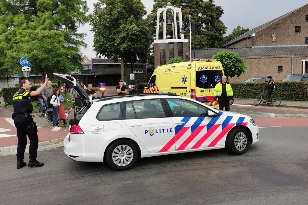 E-biker gewond bij ongeval op rotonde