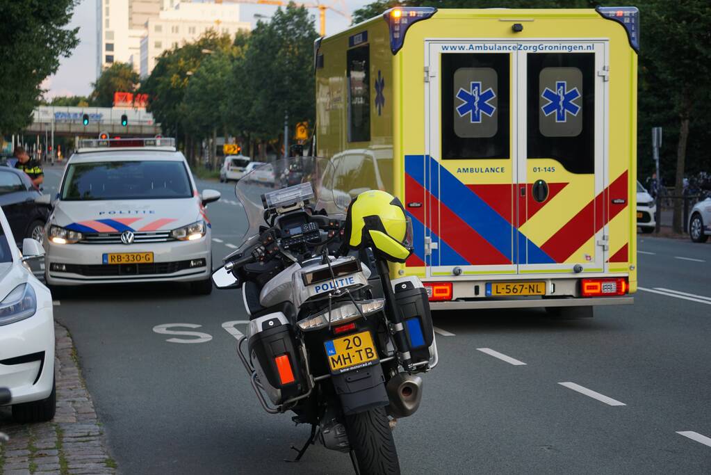 Scooterrijder gewond na ongeval met personenauto