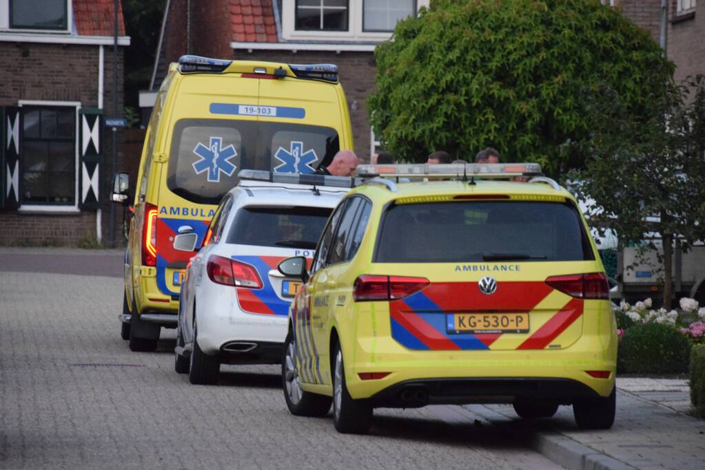 Traumahelikopter landt op sportveld door incident