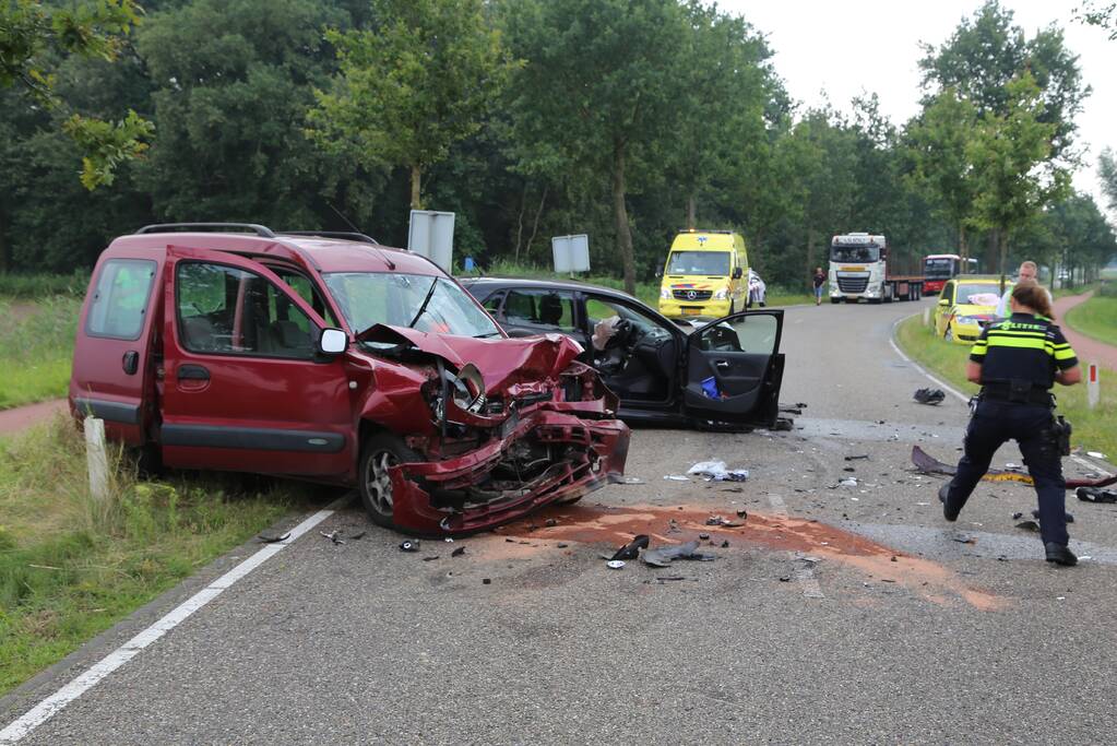 Enorme ravage na frontale botsing