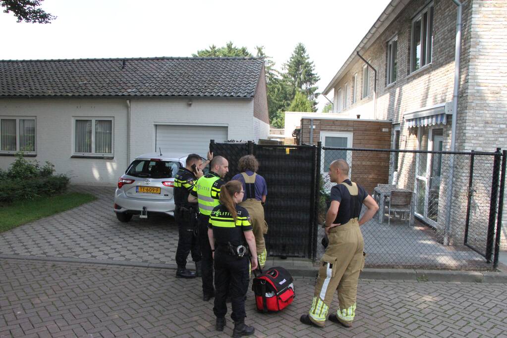 Water stroomt uit woning