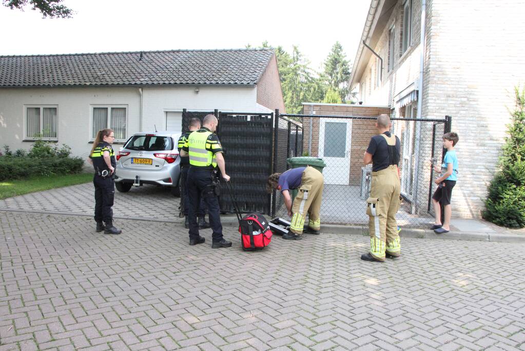 Water stroomt uit woning