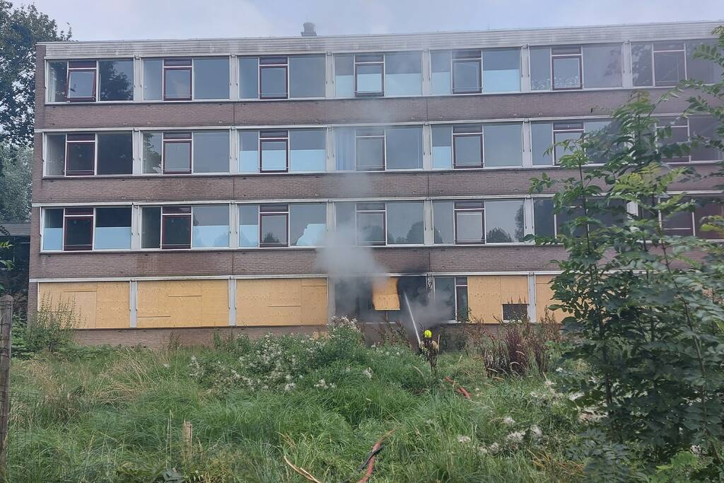 Veel rookontwikkeling door brand in appartement