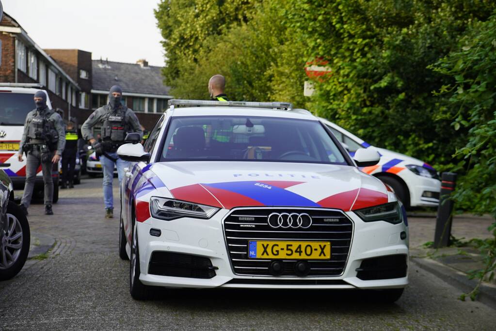 Diverse aanhoudingen bij politie-inzet in wijk Kromme Gouwe
