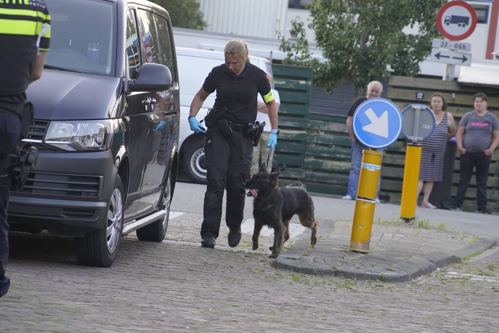 Diverse aanhoudingen bij politie-inzet in wijk Kromme Gouwe