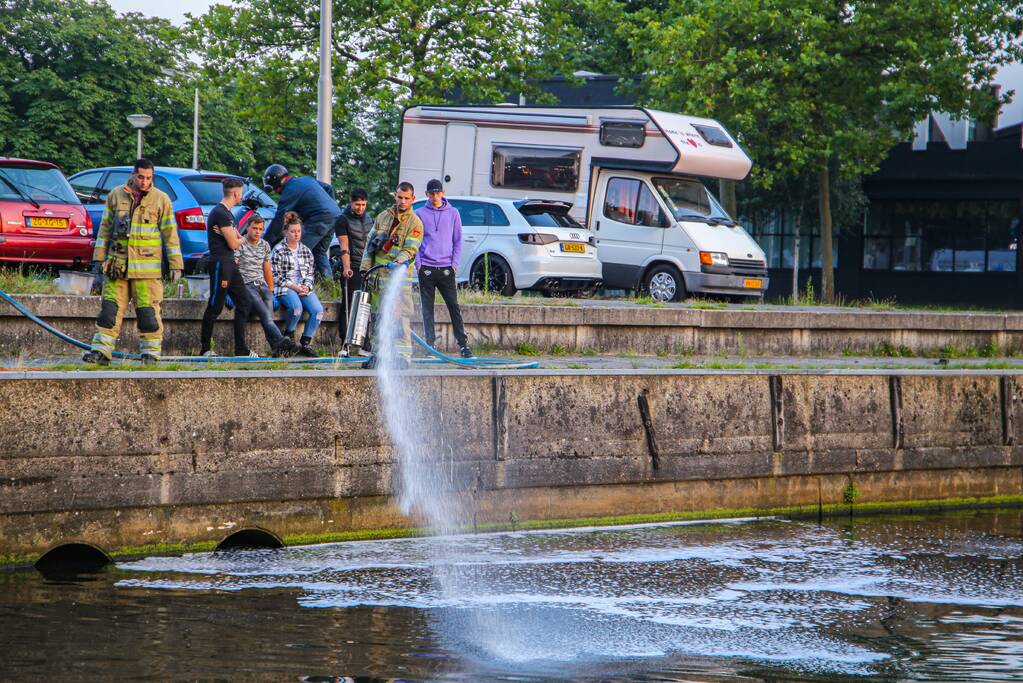 Magneetvissers vinden scooter en quad