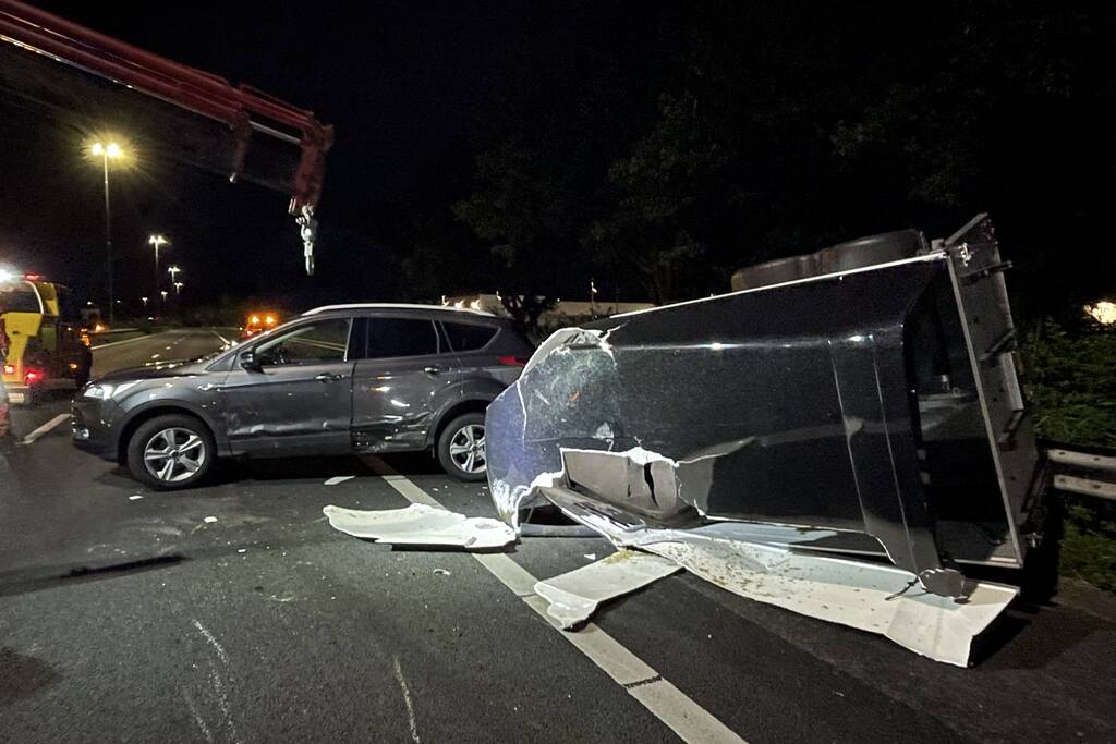 Paard ontsnapt op snelweg na ongeval