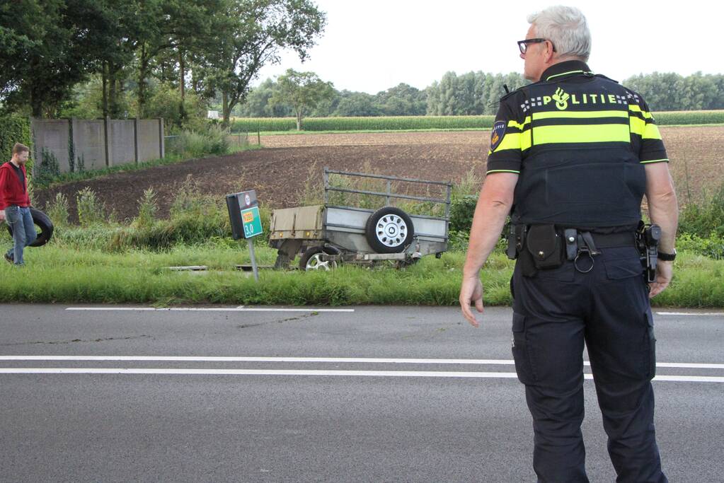 Ravage na aanrijding met aanhangwagen