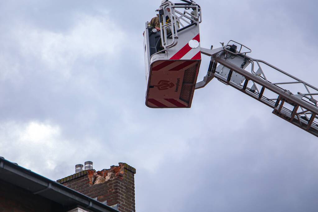 Buurt zonder stroom door blikseminslag