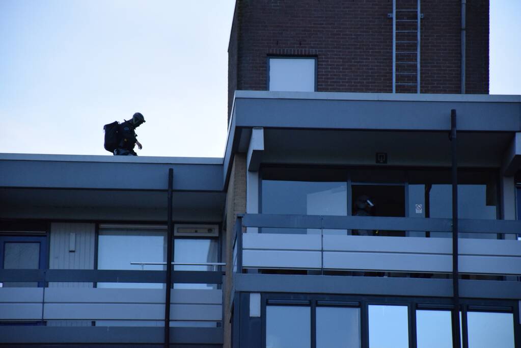 Persoon aangehouden door arrestatieteam