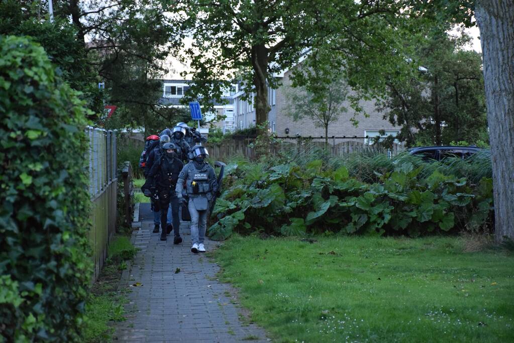 Persoon aangehouden door arrestatieteam