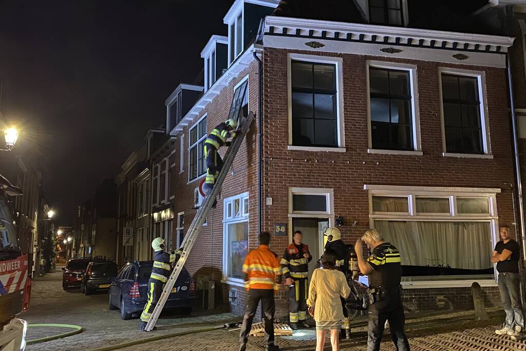 Bewoners schrikken wakker van woningbrand
