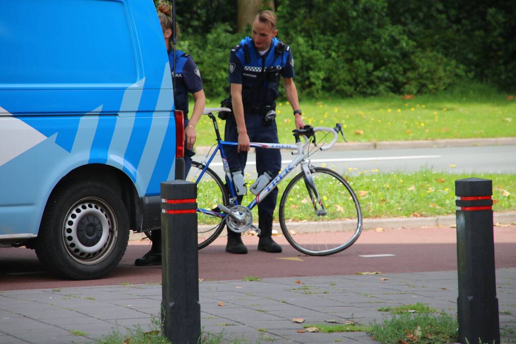 Wielrenner gewond door botsing met personenauto