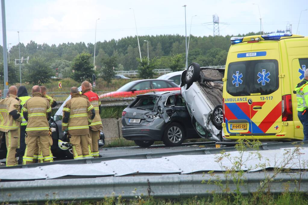 Meerdere gewonden bij zware aanrijding