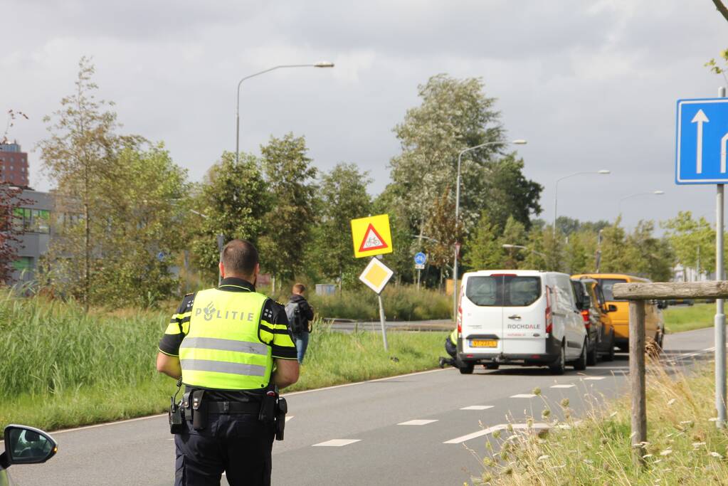 Kettingbotsing tussen vier bestelbussen