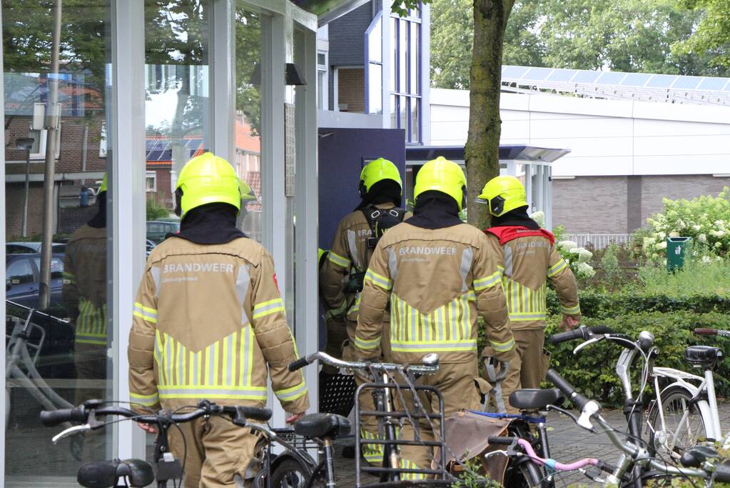 Brandweer doet onderzoek naar gaslucht