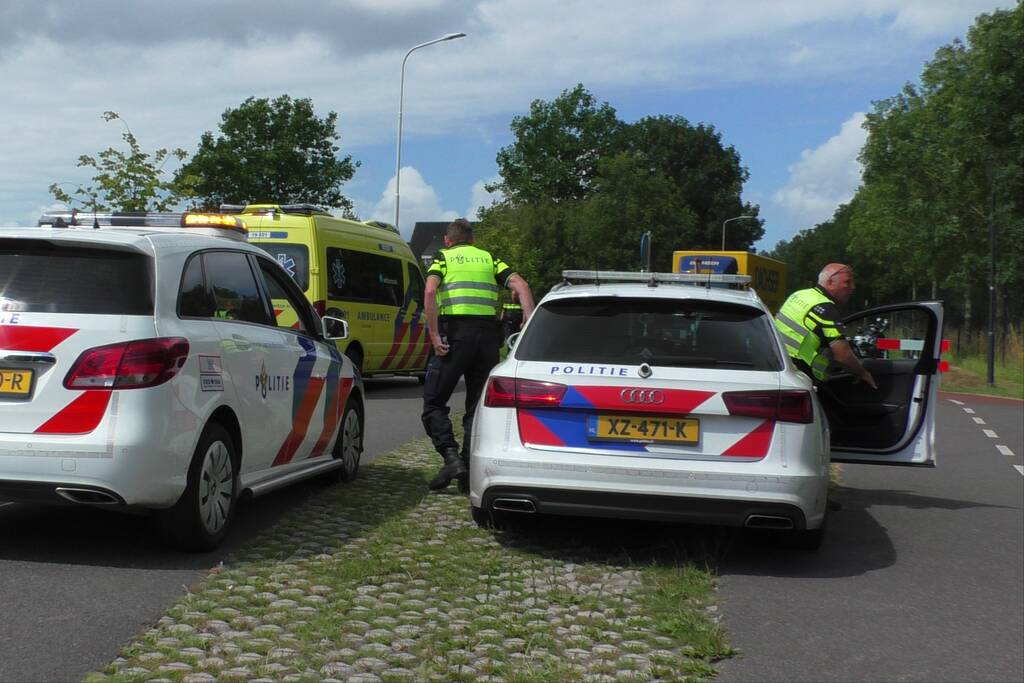 Scooterrijder gaat met leenscooter onderuit