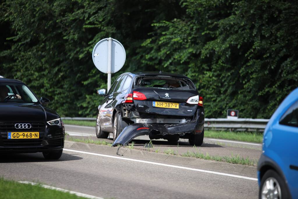 Aanrijding tussen meerdere voertuigen
