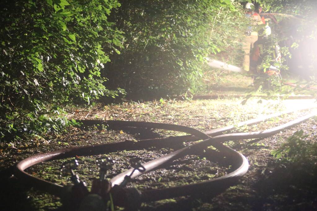 Houten chalet volledig afgebrand