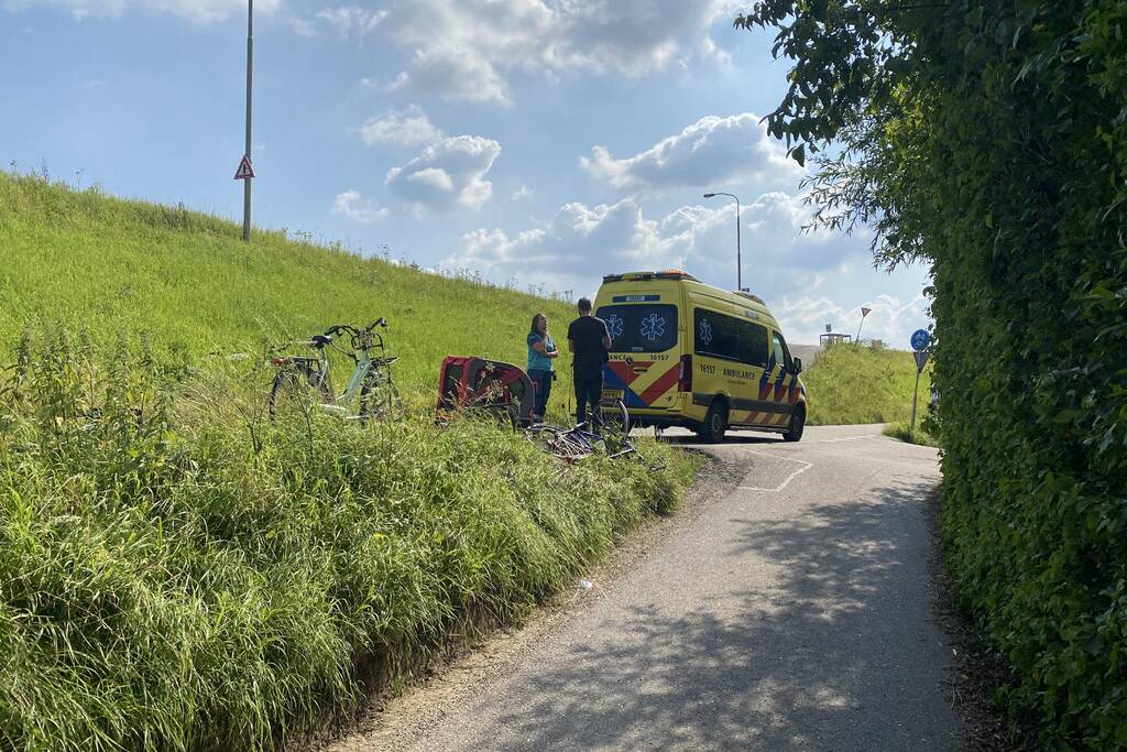 Fietser gewond na val met fiets