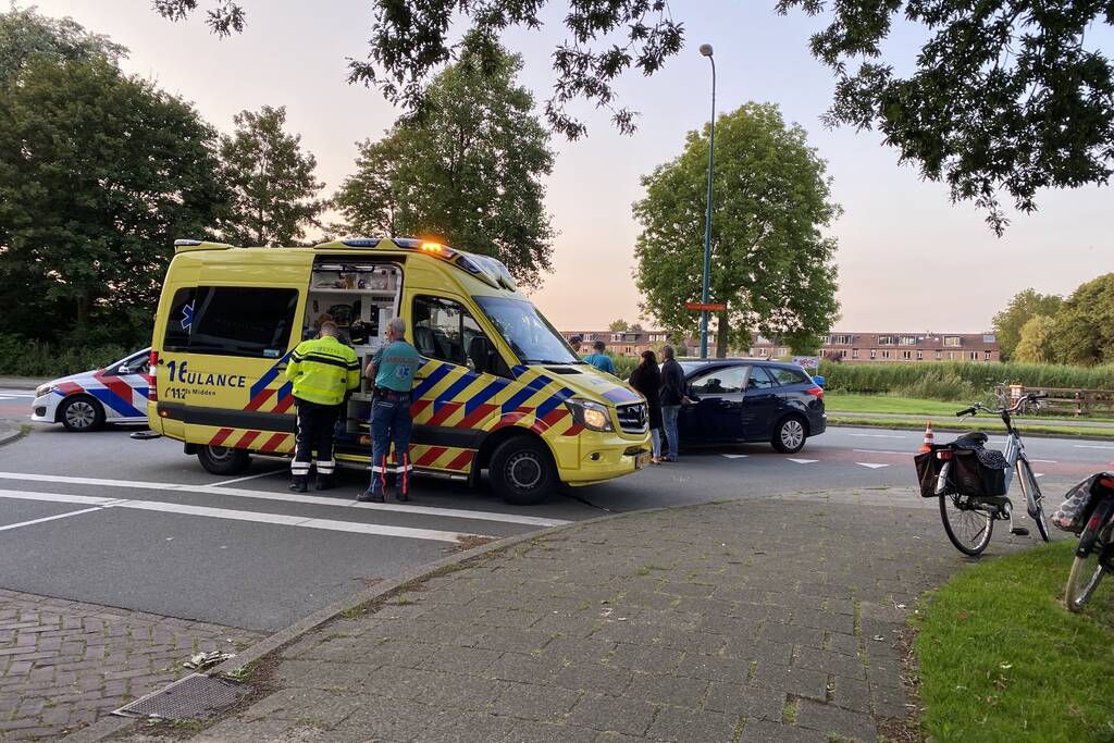 Fietser gewond bij botsing met auto