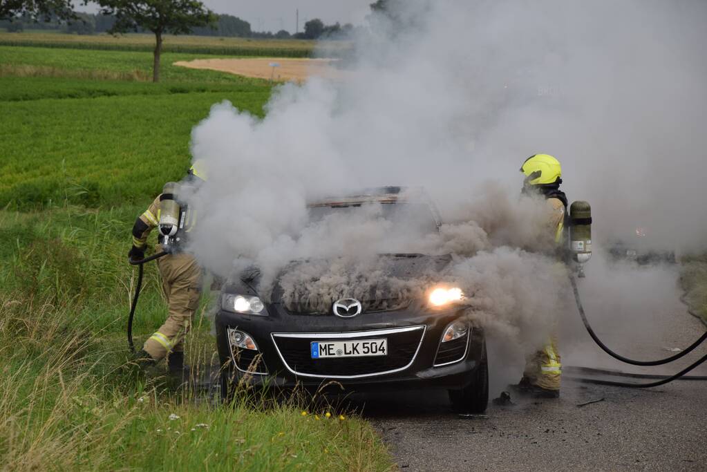 Veel rookontwikkeling door brand in personenauto