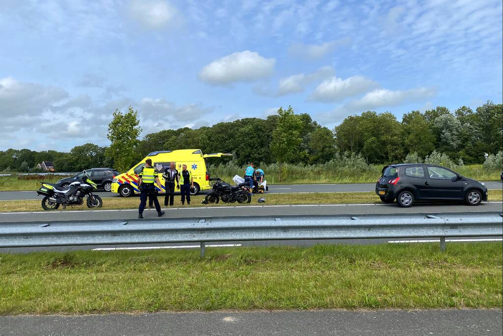 Motorrijder gaat tijdens les onderuit en raakt gewond
