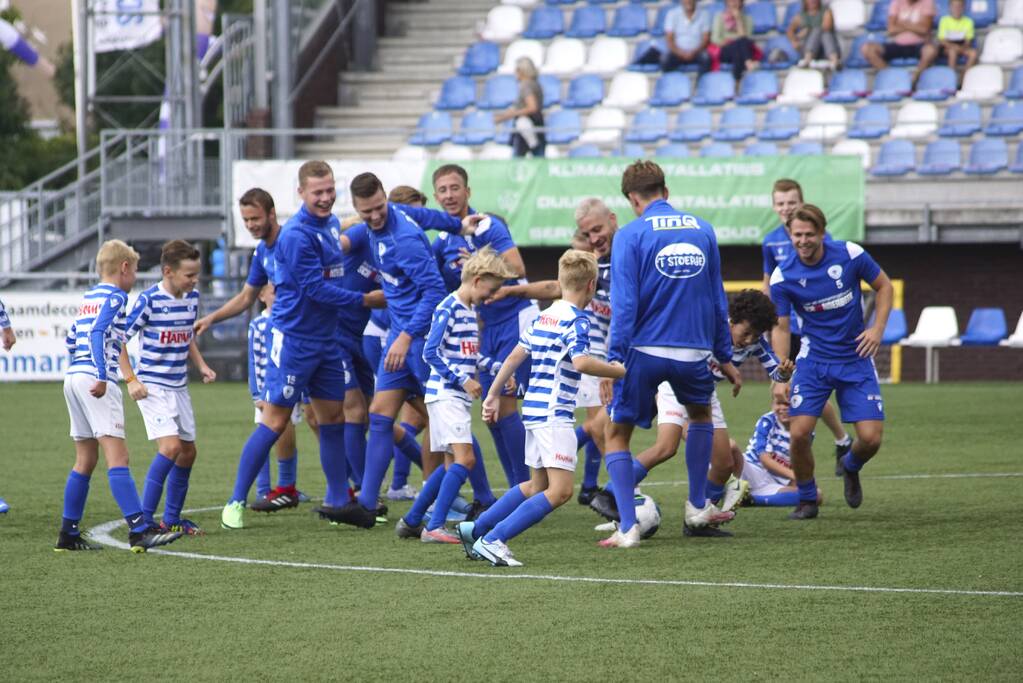 1e van SV Spakenburg wordt ingemaakt door jeugd