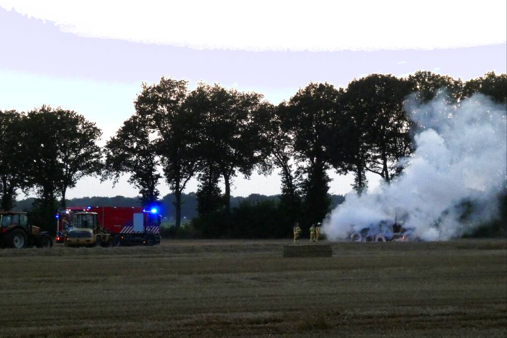 Verreiker verwoest door brand