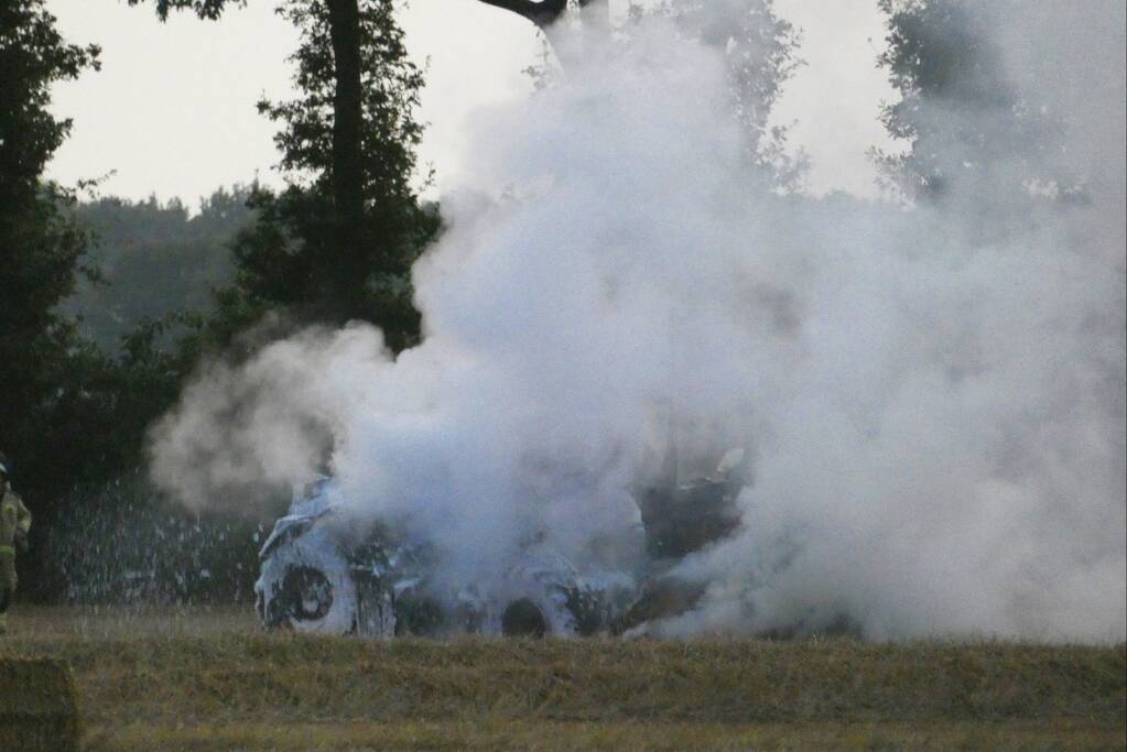 Verreiker verwoest door brand