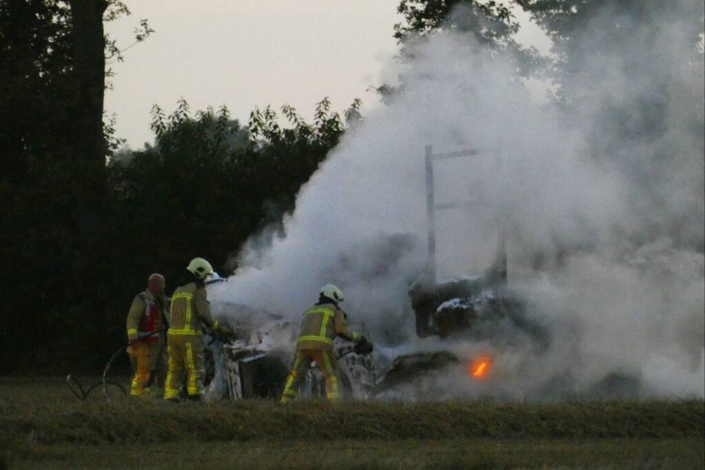 Verreiker verwoest door brand