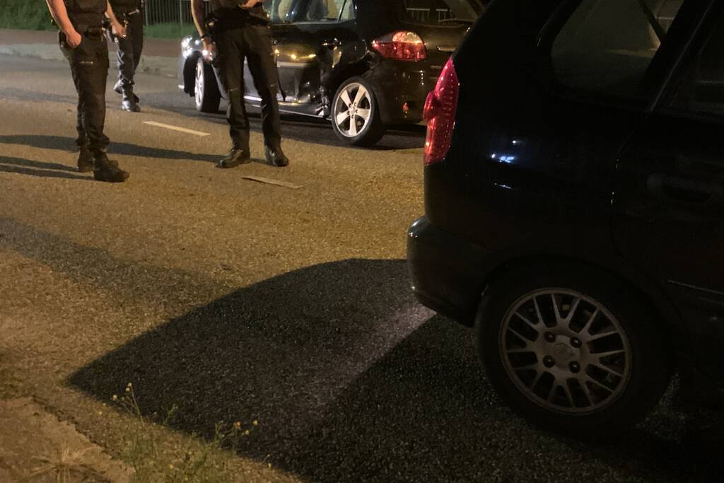 Twee voertuigen botsen met elkaar