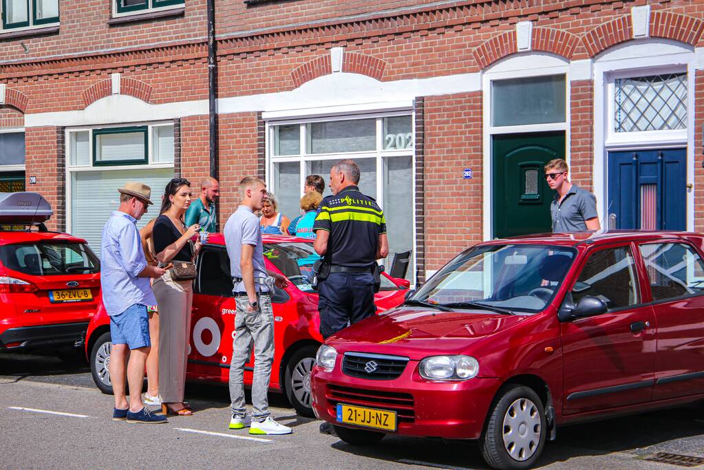 Botsing tussen personenauto's en wielrenner