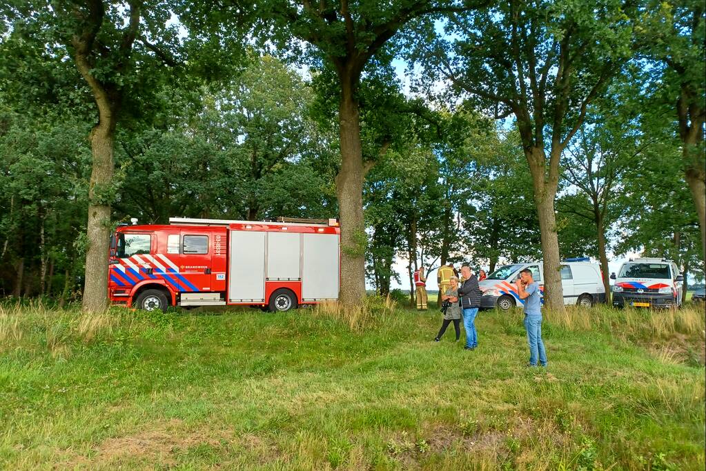 Auto te water en inzittende spoorloos