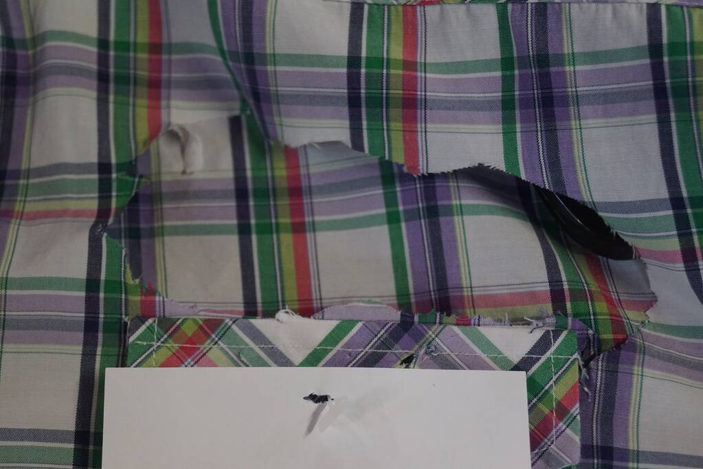 Kringloopwinkel waarschuwt logo-knippers