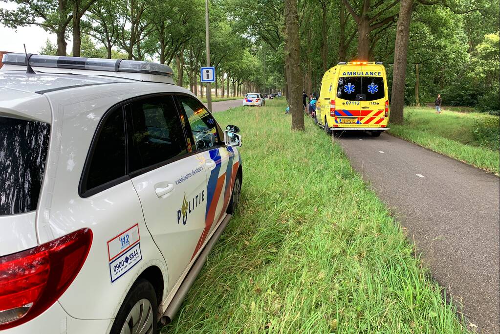Voetganger en fietser botsen op fietspad