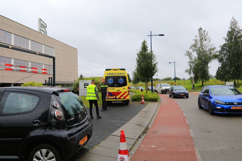 Opnieuw gaat het mis bij in- en uitrit Loods 5