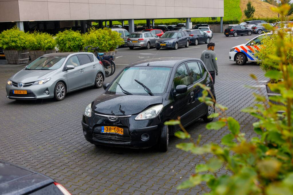 Opnieuw gaat het mis bij in- en uitrit Loods 5