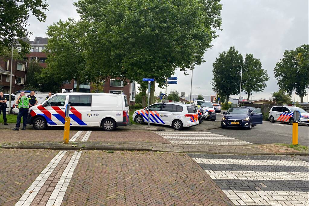 Arrestatieteam bereid inval in woning voor