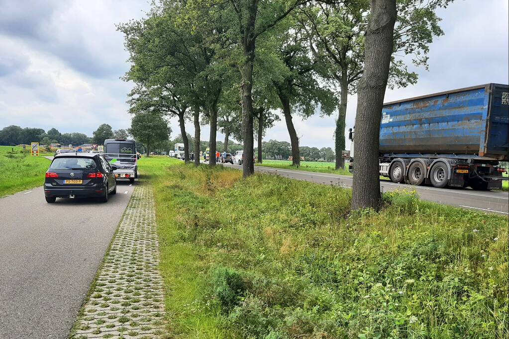 Twee auto's betrokken bij kop-staart botsing
