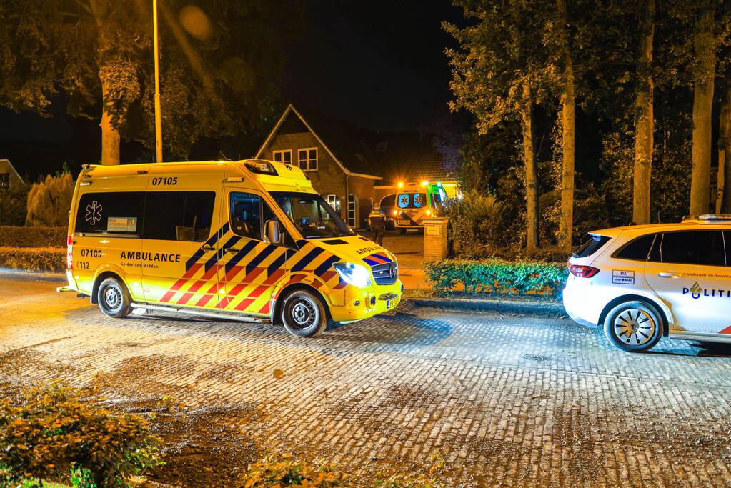 Persoon zwaargewond door incident in woning