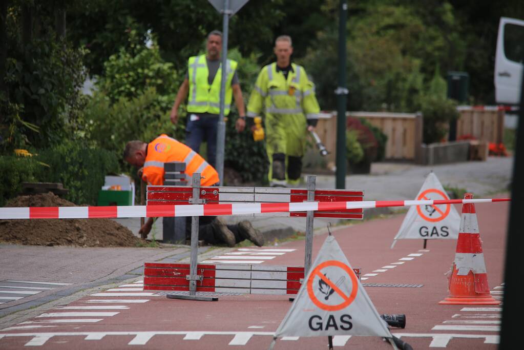 Gasleiding geraakt bij plaatsen ondergrondse glasbak
