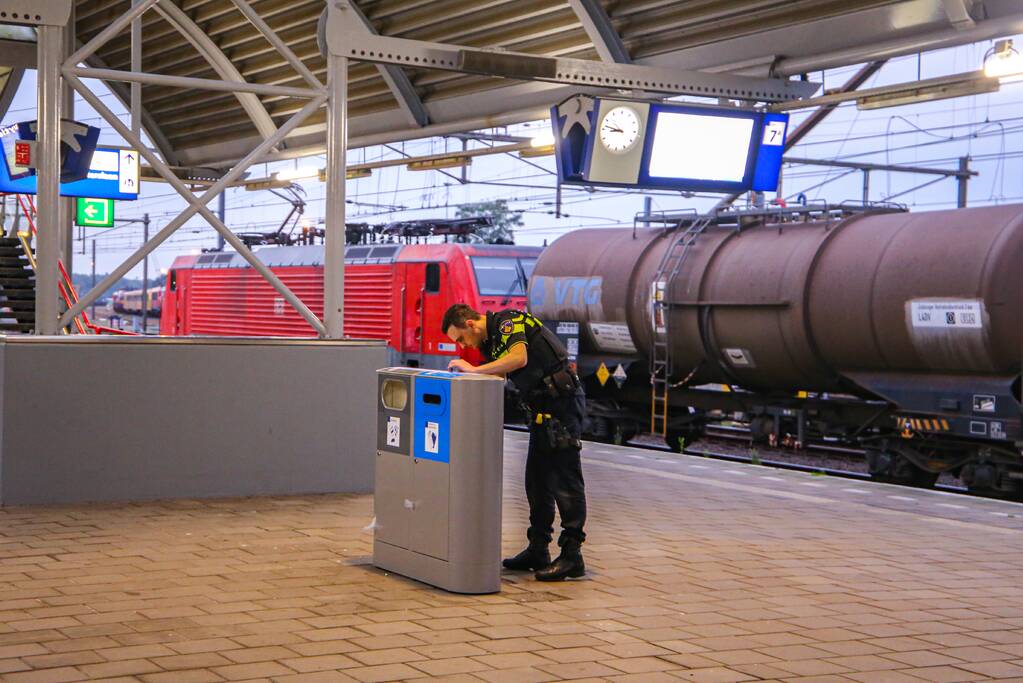 Treinverkeer plat na dreiging met explosief op NS-station